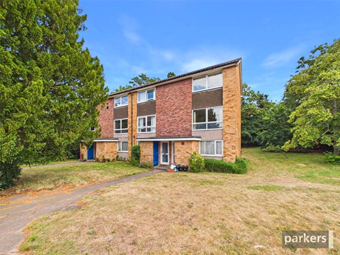 2 Bedroom Maisonette To Rent In Bath Road, Reading, Berkshire, RG1