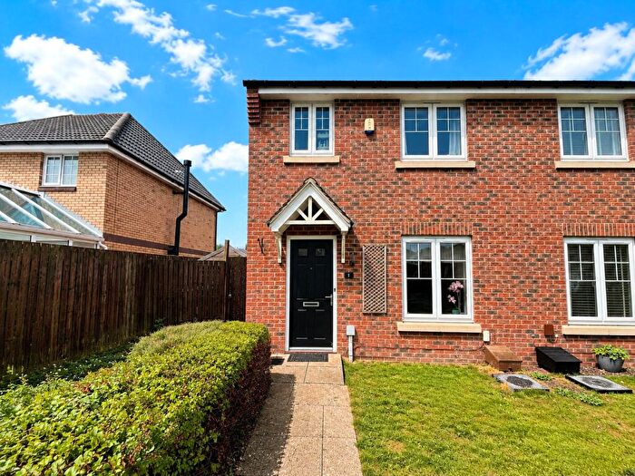 3 Bedroom Semi Detached House For Sale In Falcon Place, Bedale, North Yorkshire, DL8