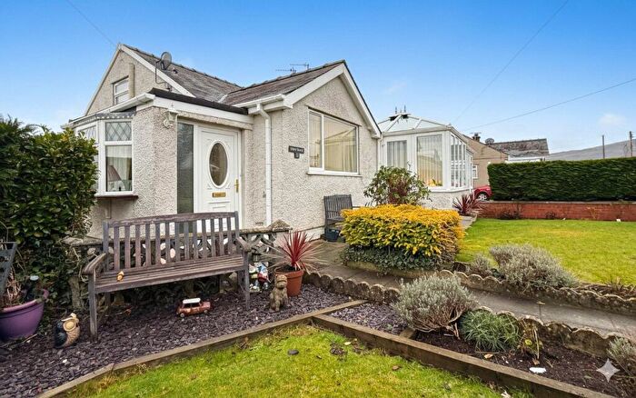 2 Bedroom Bungalow For Sale In Glanffynnon, Llanrug, Caernarfon, Gwynedd, LL55