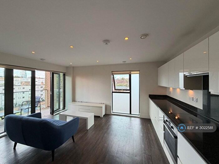 1 Bedroom Flat To Rent In Felton Hall House, London, SE16