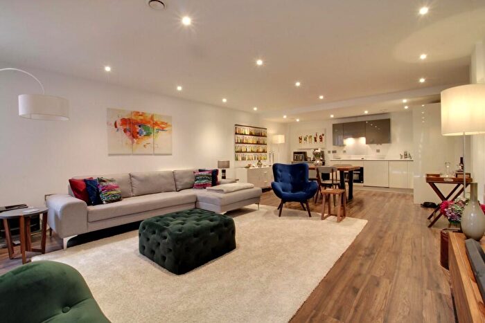 2 Bedroom Apartment To Rent In Summer House, Pope Street, Jewellery Quarter, Birmingham, B1