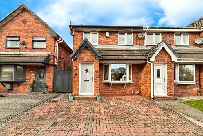 3 Bedroom End Of Terrace House For Sale In Old Mill Close, Pendlebury, Swinton, Manchester, M27