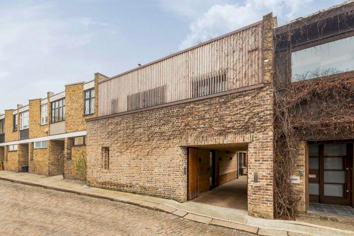 4 Bedroom Property To Rent In Camden Mews, London, NW1