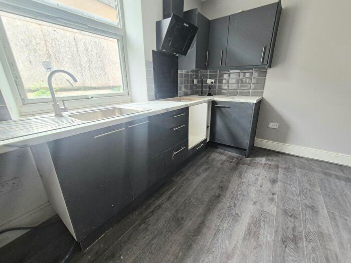 1 Bedroom Apartment To Rent In Coleridge Street, Halifax, HX1
