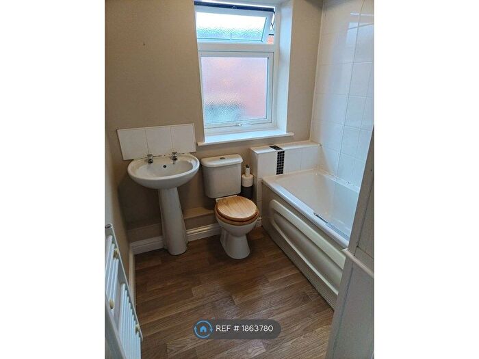 2 Bedroom Flat To Rent In Melton Road, Syston, Leicester, LE7