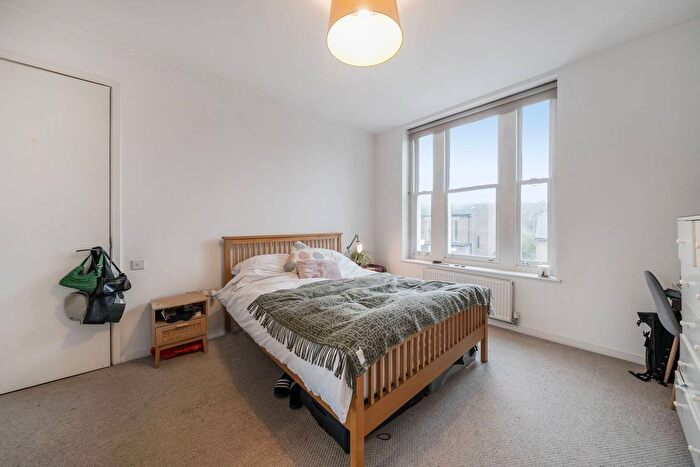 1 Bedroom Flat For Sale In Jeffreys Road, Stockwell, London, SW4