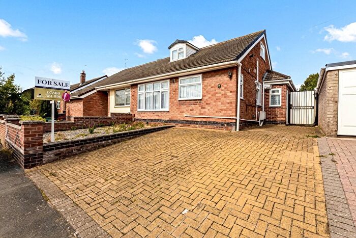 5 Bedroom Semi-detached Bungalow For Sale In Dovedale Road, Thurmaston, Leicester, Leicestershire, LE4