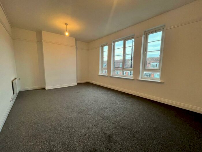 3 Bedroom Apartment To Rent In Victoria Road, Ruislip, HA4