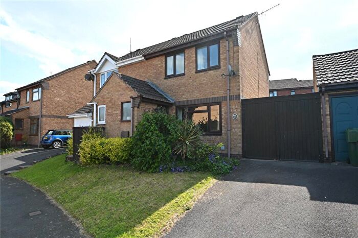 2 Bedroom Semi-Detached House For Sale In Swaledale Close, Bromsgrove, Worcestershire, B60