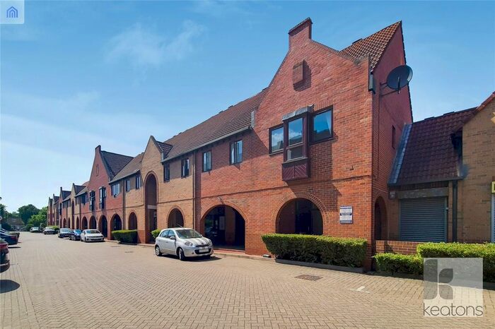 Studio To Rent In Amsterdam Road, London, E14