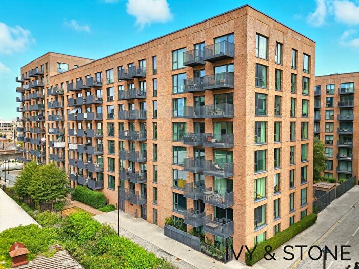 1 Bedroom Flat For Sale In Banyan Court, Royal Wharf, E16