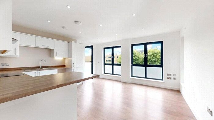 2 Bedroom Apartment To Rent In Lennard Road, Croydon, CR0