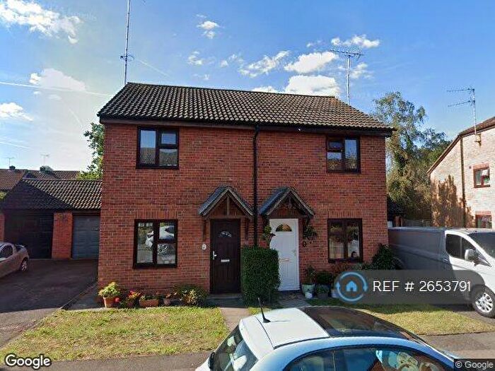 2 Bedroom Semi-Detached House To Rent In Osprey Close, London, E11