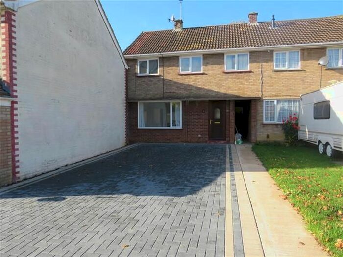 3 Bedroom Property To Rent In Caernarvon Crescent, Bletchley, Milton Keynes, MK3