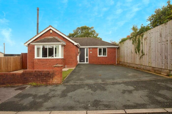 3 Bedroom Bungalow For Sale In Lawton Close, Wheelton, Chorley, Lancashire, PR6