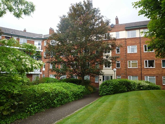 3 Bedroom Flat For Sale In Redmires Court, Salford, Greater Manchester, M5