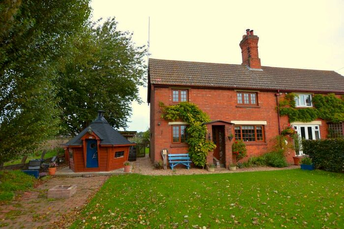 3 Bedroom Character Property For Sale In Middle Farm, Bourne, PE10