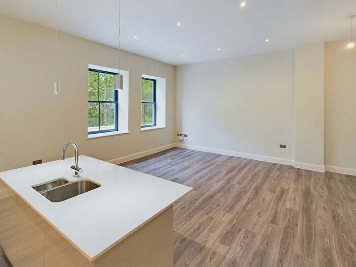 2 Bedroom Flat To Rent In Homefield Road, Exeter, EX1