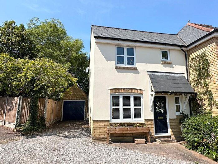 2 Bedroom Semi Detached House For Sale In Bramble Tye, Laindon, SS15