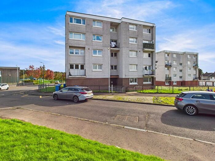 3 Bedroom Flat For Sale In Irving Court, Hardgate, Clydebank, G81