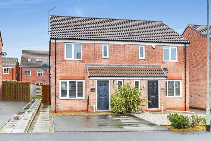 3 Bedroom Semi-Detached House To Rent In Lewis Crescent, Annesley, Nottingham, NG15