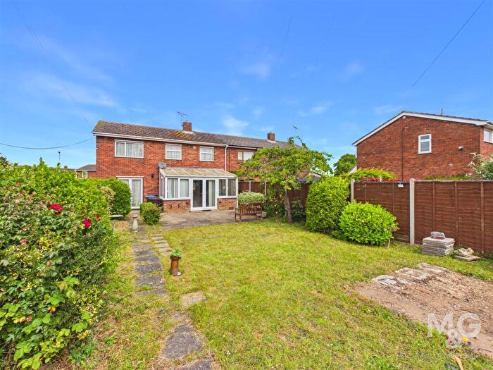 3 Bedroom Semi-Detached House For Sale In Oakes Road, Bury St. Edmunds, IP32