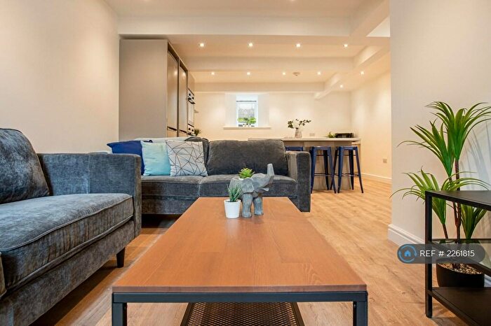 6 Bedroom Terraced House To Rent In College Street, Sheffield, S10