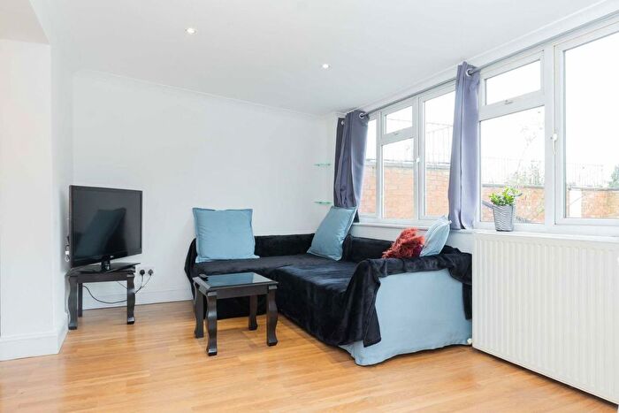 1 Bedroom Flat To Rent In The Vale, London, W3