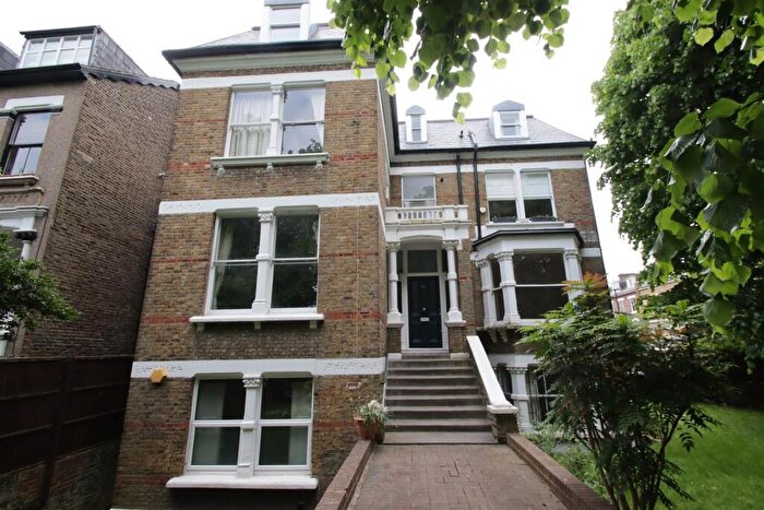 1 Bedroom Flat To Rent In Queens Drive, London, N4