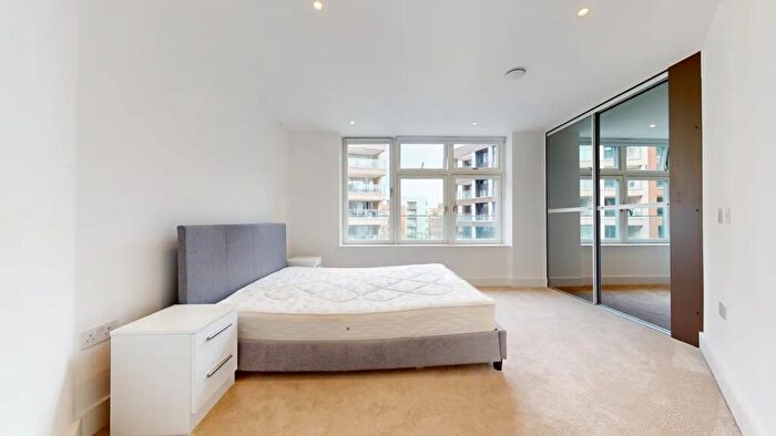 1 Bedroom Flat To Rent In Sterling Way, London, N7