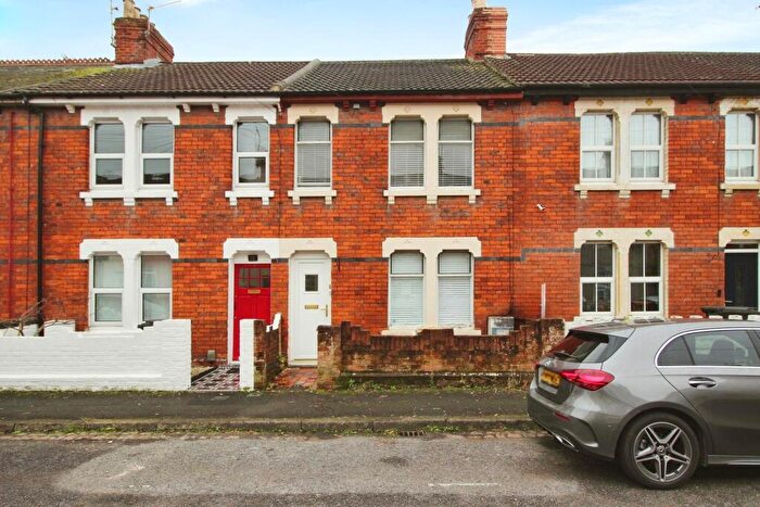 3 Bedroom Terraced House To Rent In Albion Street, Swindon, SN1