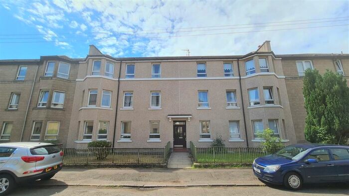 3 Bedroom Apartment To Rent In Salen Street, Craigton, Glasgow, G52