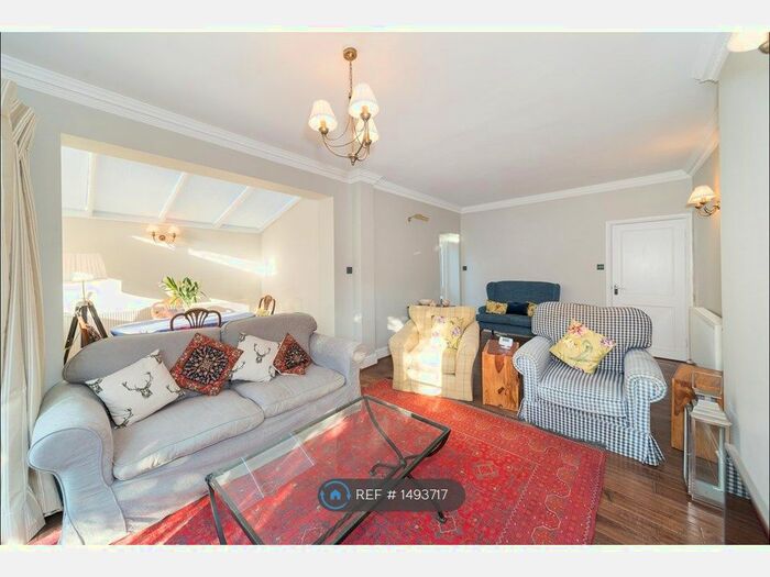 4 Bedroom Flat To Rent In Fulham, London, SW6