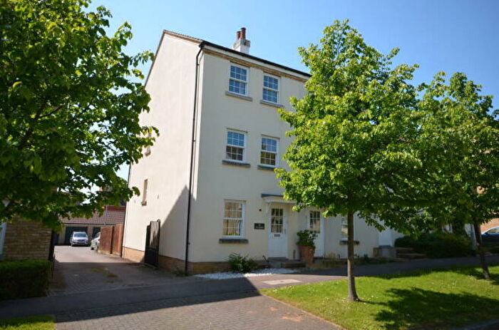3 Bedroom Semi-Detached House To Rent In The Medway, CB6