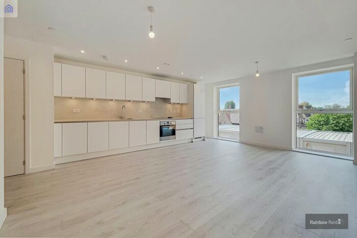 1 Bedroom Flat To Rent In Western Circus, East Acton, W3