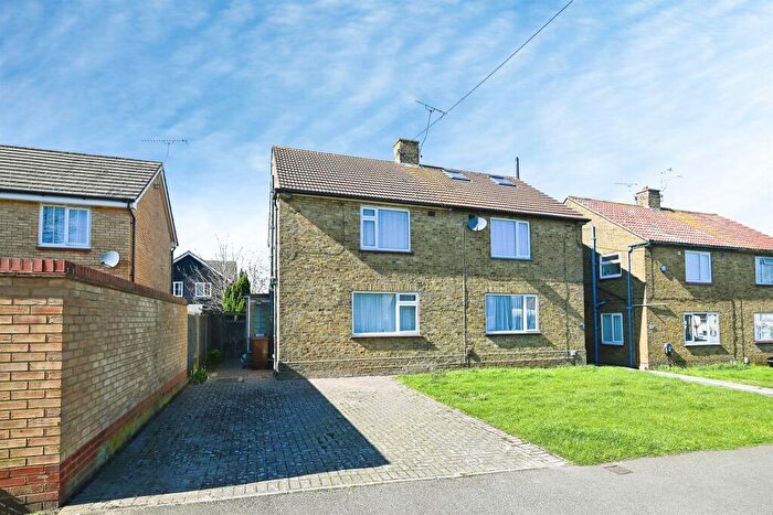 2 Bedroom Semi-Detached House For Sale In Bearsted Close, Rainham, ME8
