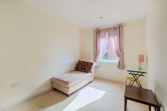 2 Bedroom Flat To Rent In Meadowside, Kidbrooke, London, SE9