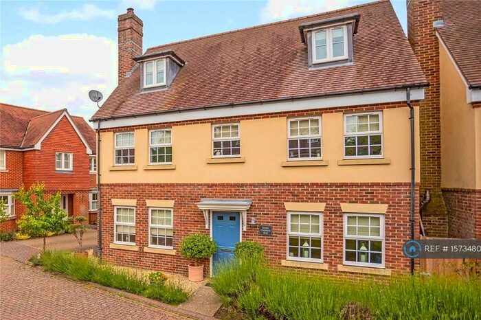 6 Bedroom Detached House To Rent In Orchard End, Chieveley, Newbury, RG20