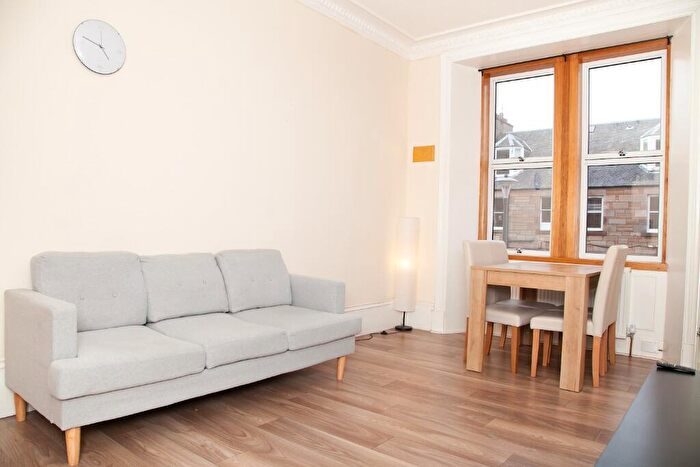 2 Bedroom Flat To Rent In Slateford Road, Slateford, Edinburgh, EH11