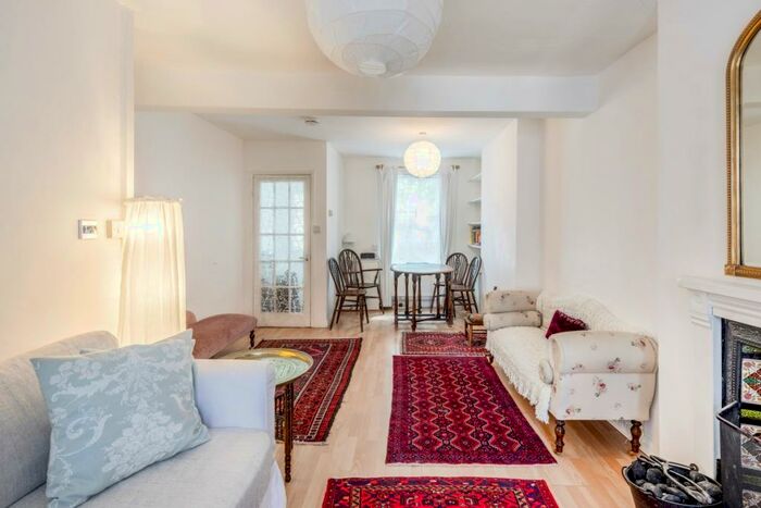 3 Bedroom Terraced House To Rent In South Parade Oxford, OX2