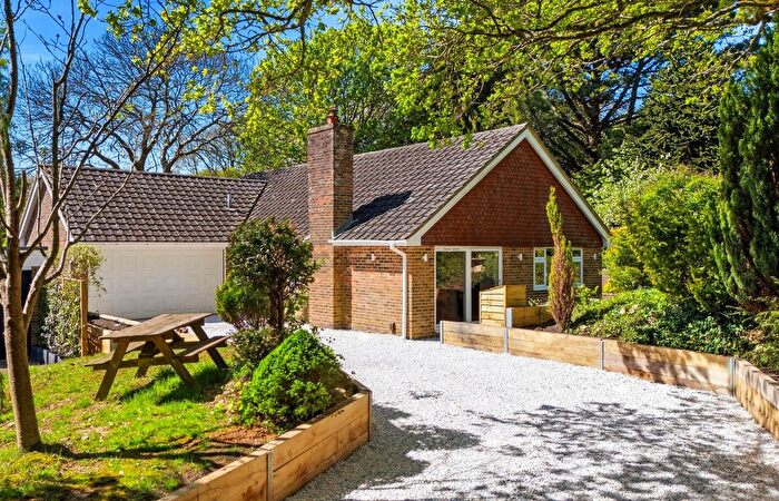 3 Bedroom Bungalow For Sale In Kinfauns, High Salvington, Worthing, BN13