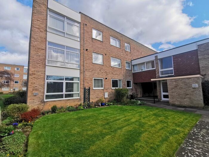 2 Bedroom Flat To Rent In Hunters Court, Gosforth, Newcastle Upon Tyne, NE3