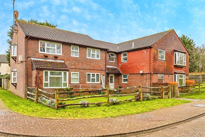 2 Bedroom Flat For Sale In Blackthorns, Hurstpierpoint, Hassocks, BN6