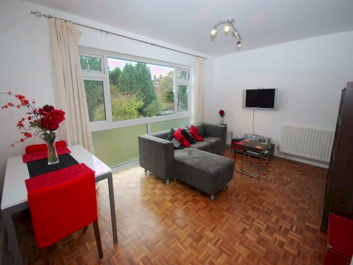 1 Bedroom Flat To Rent In Templedene Court, Beckenham Grove, Bromley, BR2