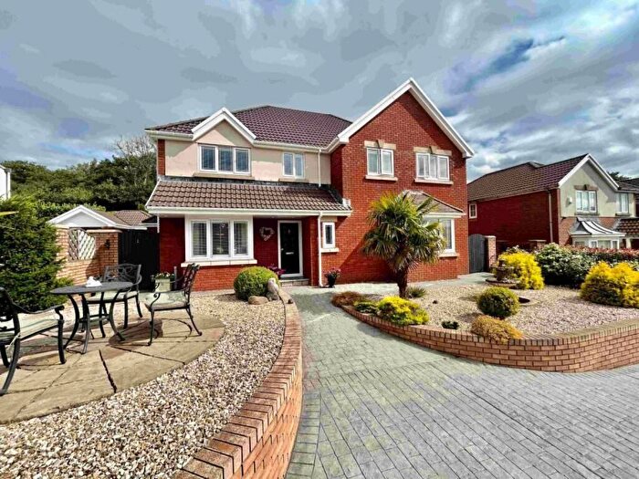 4 Bedroom Detached House For Sale In Gilfach Road, Tonyrefail, Porth, CF39