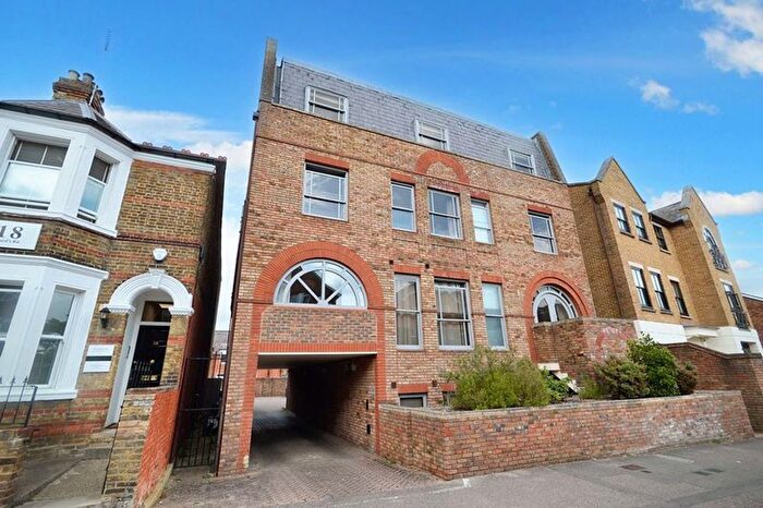 1 Bedroom Flat To Rent In St. Leonards Road, Windsor, SL4