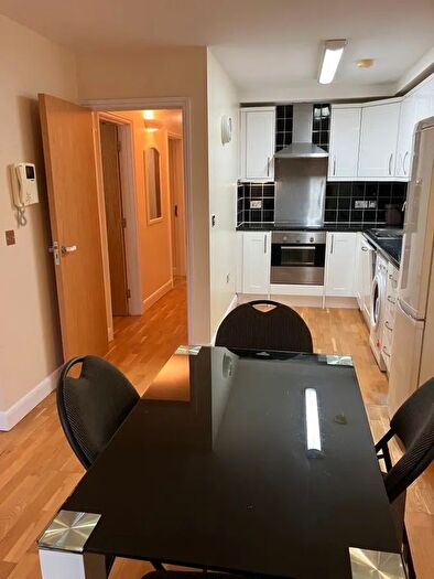 2 Bedroom Flat To Rent In Eaton Road, Sutton, SM2
