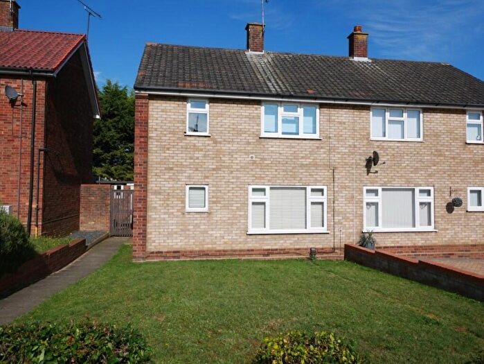 3 Bedroom Semi-Detached House For Sale In Woodcock Road, Ipswich, IP2