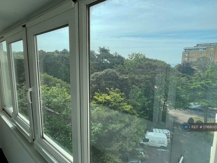 2 Bedroom Flat To Rent In Colman Court, Bournemouth, BH1