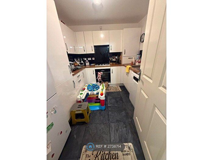 3 Bedroom Semi Detached House To Rent In Lawrence Grove, Uxbridge, UB10